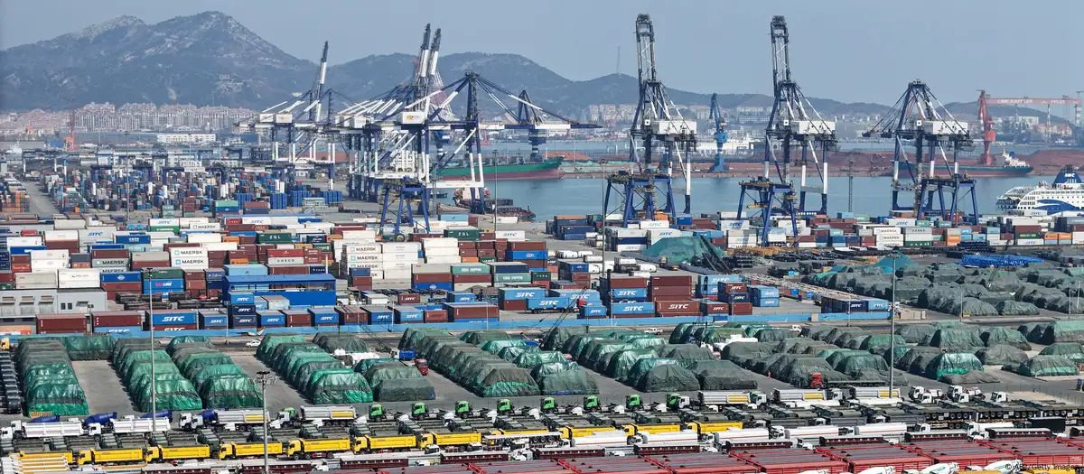 China incrementa las tarifas en un 125 % para los productos estadounidenses.