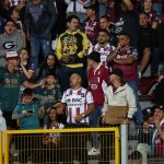 Violaciones de la cabeza Sesión del año pasado: 4 repetición y 2 debut en el cargo