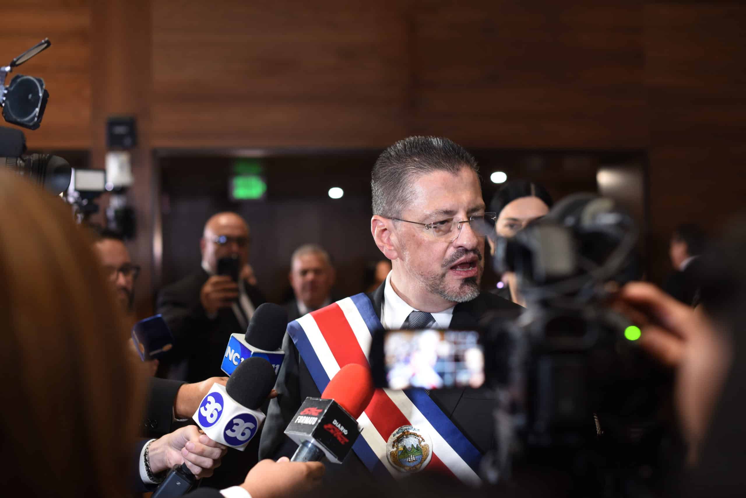 El presidente advierte alternativas de posibles informes en el comité legislativo: «Si me llaman, entonces estaré feliz»

 – Noticias cr