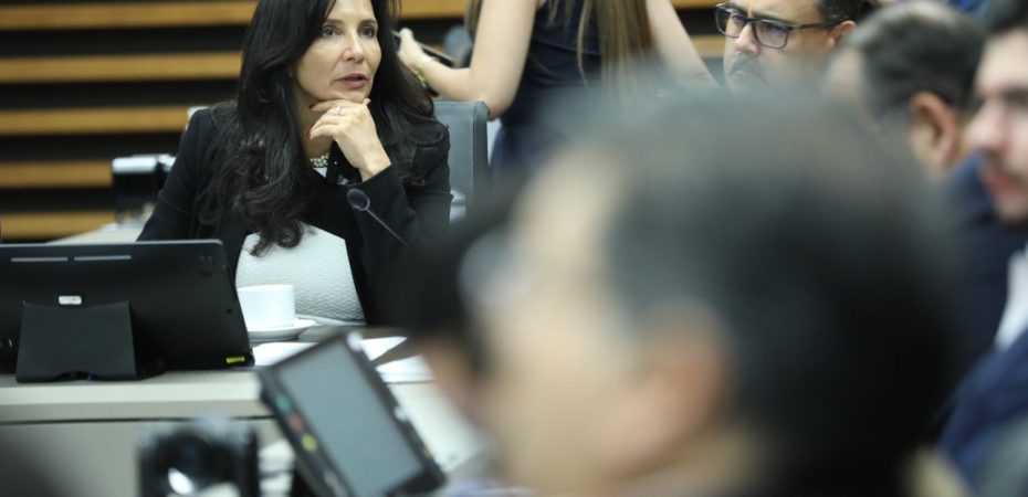 La oposición se esforzará por excluir 24,000 millones que el Tesoro busca retirar programas sociales y becas

 – Noticias cr