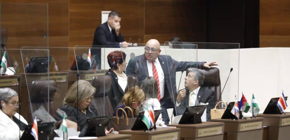 Los agentes rechazan la privacidad para el presidente Rodrigo Chaves y dejan la conmoción cerebral en el congelador

 – Noticias cr