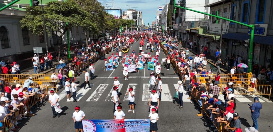 Fotos | San José celebró el Día de la Independencia con un acto de protocolo y un desfile tradicional

 – Noticias cr