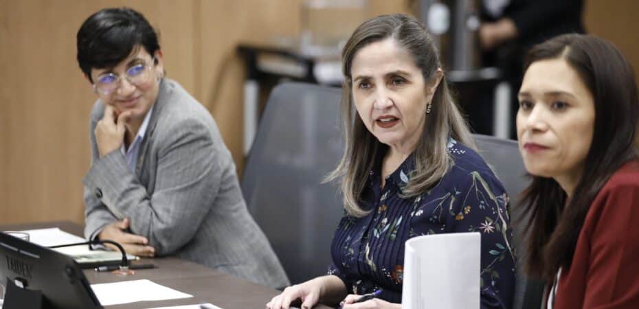 Un comité ejecutivo que verá aprobada la inmunidad del presidente y lo citará para interrogarlo; aún no hay fecha
 – Noticias cr