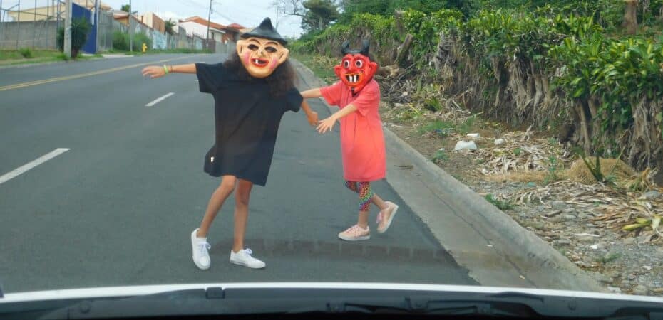 Viernes de Halloween, día de mascaradas, quincena y presa
 – Noticias cr