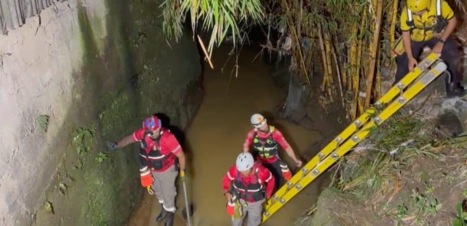 La Cruz Roja suspende a un menor arrastrado por aguas residuales en Guadalupe el viernes

 – Noticias cr