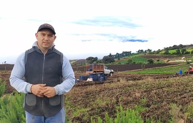 «Como somos agricultores, ¿no podemos tener un coche 4×4?»

 – Noticias cr