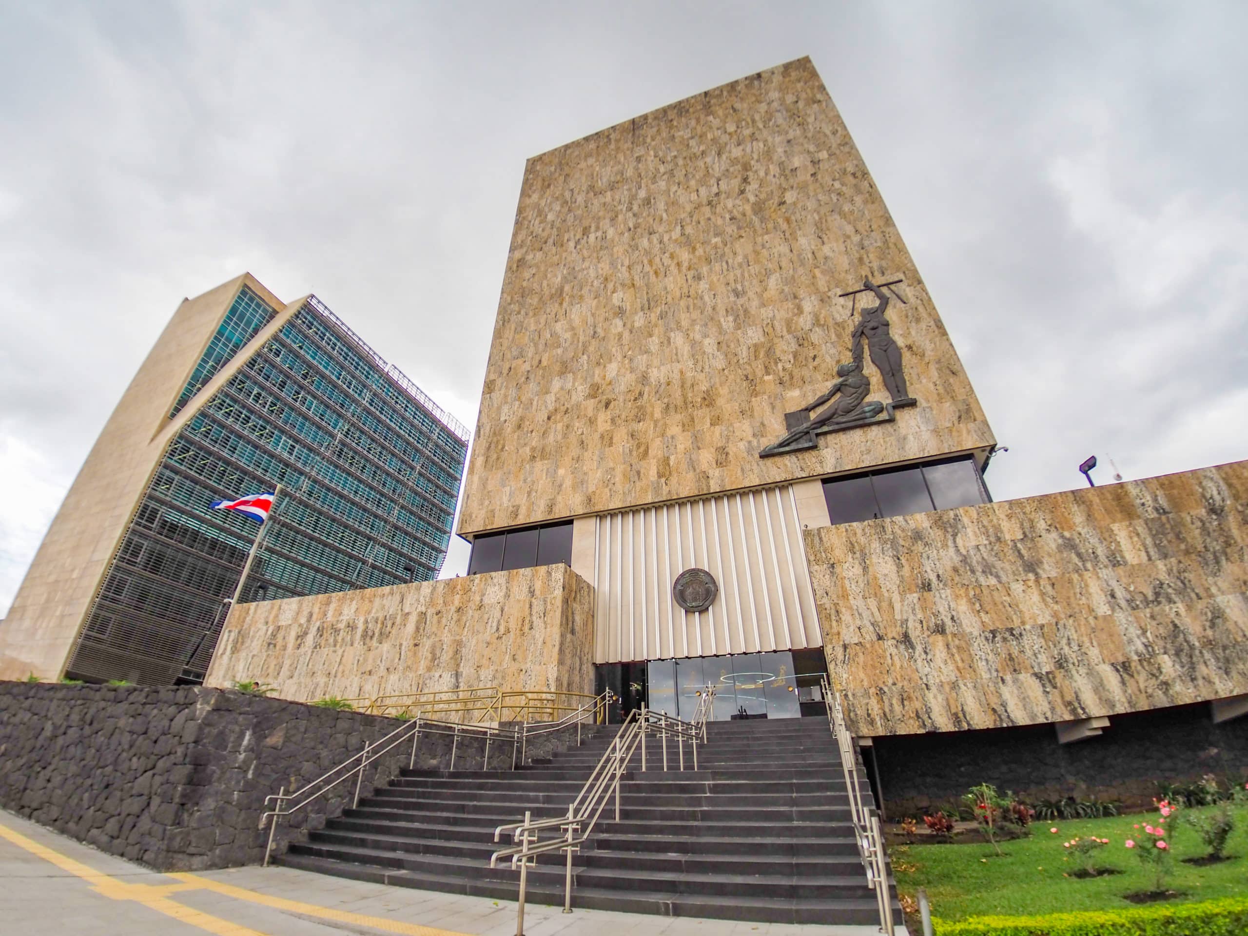 PLP lanza proyecto para endurecer penas por asesinatos de jueces, fiscales y altos funcionarios gubernamentales

 – Noticias cr