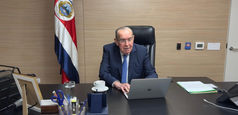 Rodrigo Arias volvió a trabajar en el Congreso un mes y medio después de ser operado

 – Noticias cr