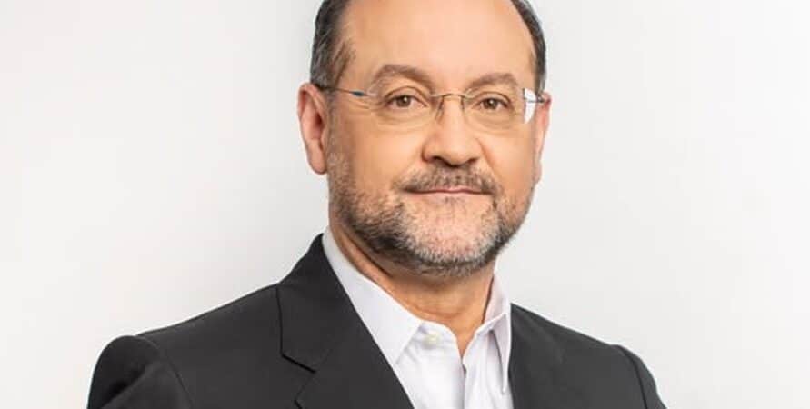 Francisco Perdomo renuncia a candidatura de la promoción Avanza

 – Noticias cr