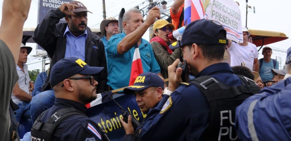 “¿Por qué no confiscamos estos tractores de lujo?

 – Noticias cr
