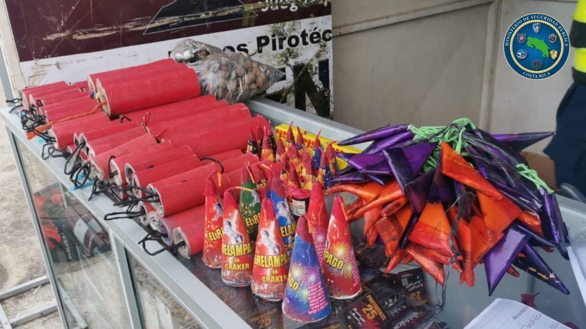 Sanidad alerta de sanciones y cierre de comercios durante Navidad por vender pólvora sin permisos

 – Noticias cr