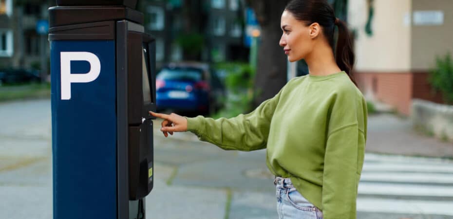 Alcaldía de Alajuela propone crear el uso de parquímetros inteligentes

 – Noticias cr