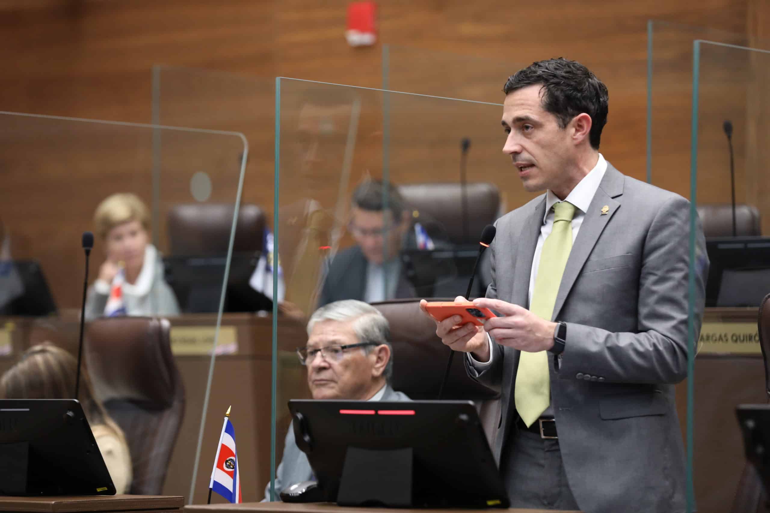 Diputado oficialista cuestiona propuesta del candidato chavista de crear una nueva provincia

 – Noticias cr