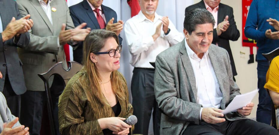 Un partido fundado por Rafael Ángel Calderón oficializó su afiliación a la campaña de Claudia Dobles

 – Noticias cr