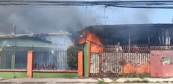 Un adulto y 3 niñas víctimas del incendio en Zapote fueron encontrados juntos en medio de una casa, reveló investigación

 – Noticias cr
