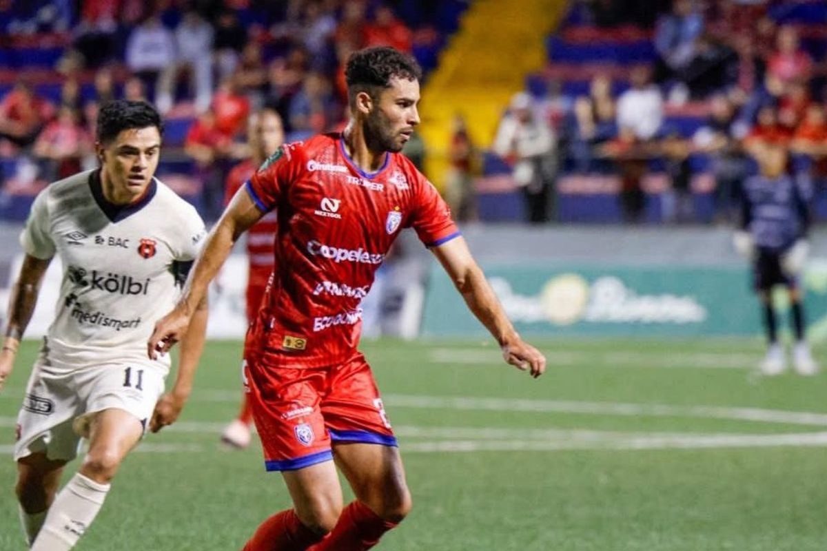 El equipo tico hace limpieza antes de Navidad

 – Noticias cr