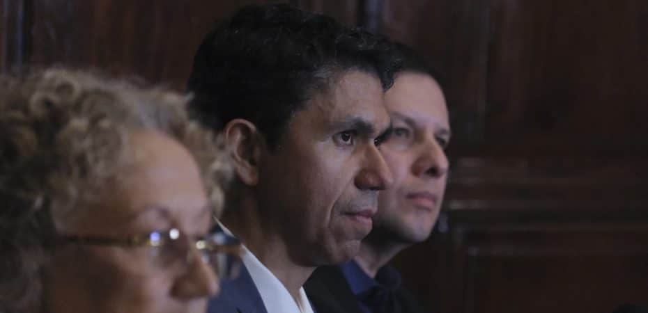 Luis Amador sale del país 4 veces durante la campaña: «Soy un candidato que tiene que trabajar para ganar dinero»

 – Noticias cr