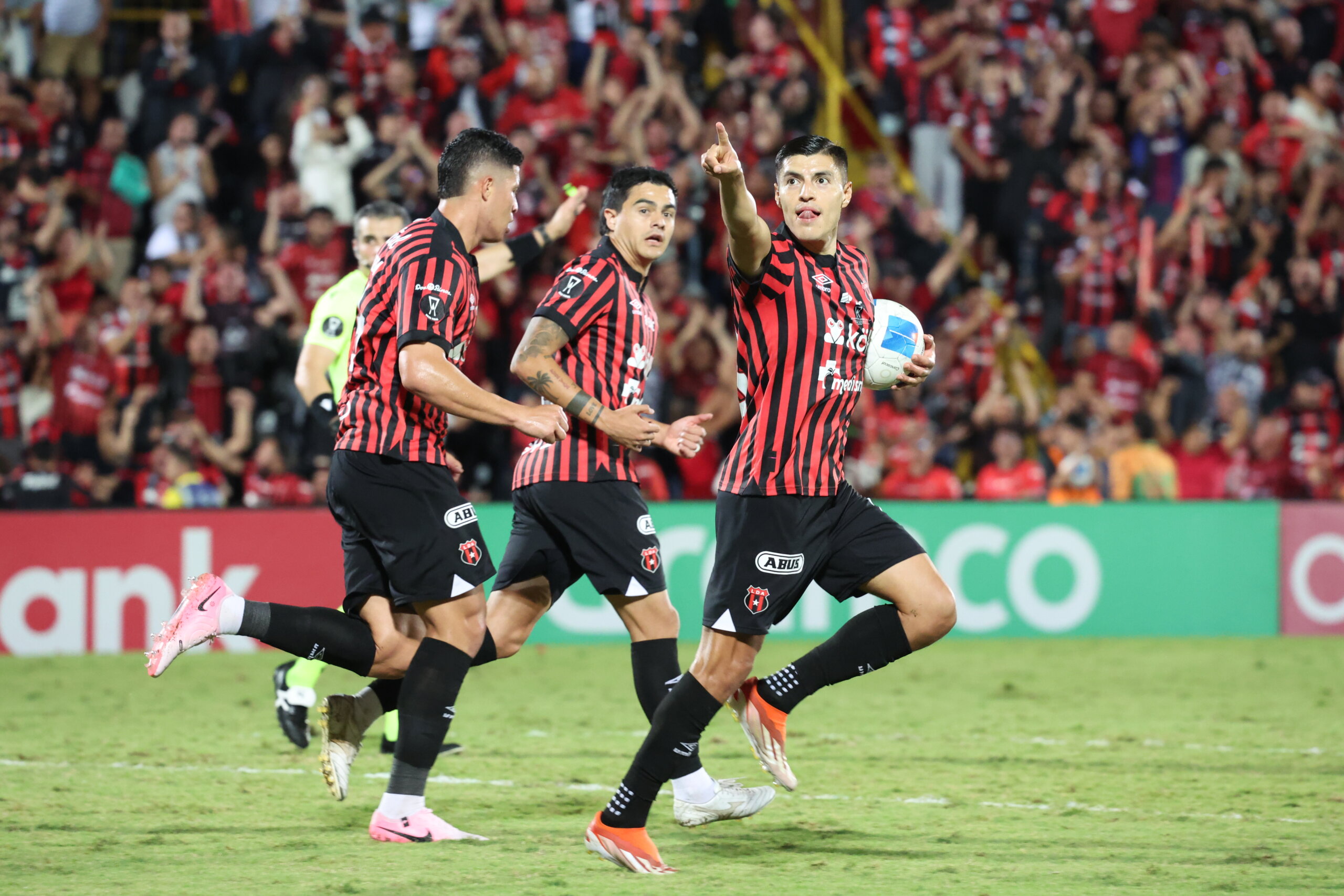 ¿Saldrá la liga tricampeona? Aquí te decimos dónde verlo

 – Noticias cr