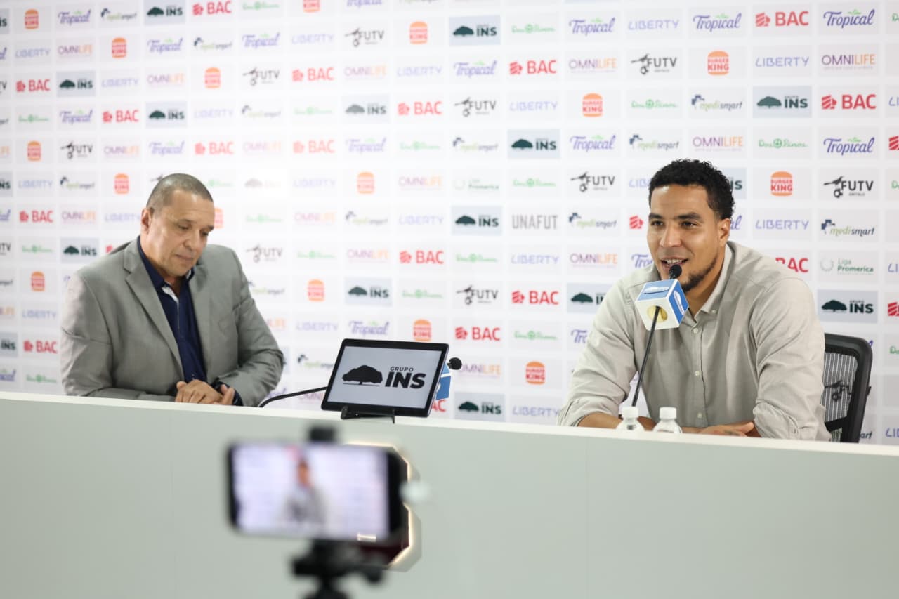 Esteban Alvarado se despidió del fútbol

 – Noticias cr