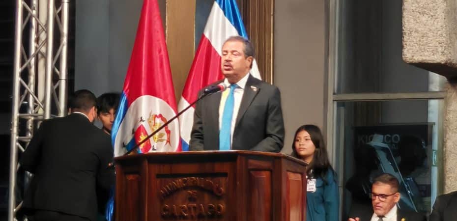 Representante del PLN condena presuntos crímenes de guerra de alcalde de Cartago y periodista municipal; Mario Redondo lo rechaza

 – Noticias cr