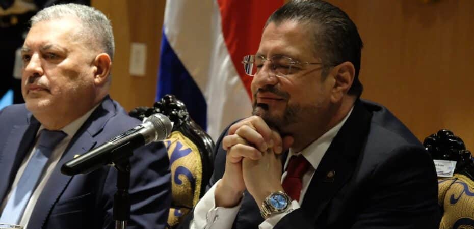 El 16 de diciembre se votará en la Asamblea Legislativa el levantamiento de la inmunidad a Rodrigo Chaves.

 – Noticias cr