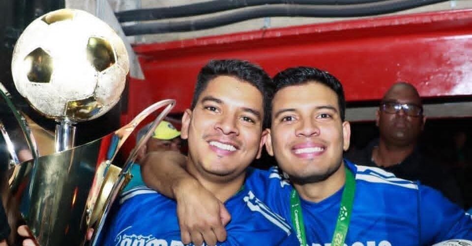 «Haber recibido un puñetazo en la cara por parte de un miembro de la Liga»

 – Noticias cr