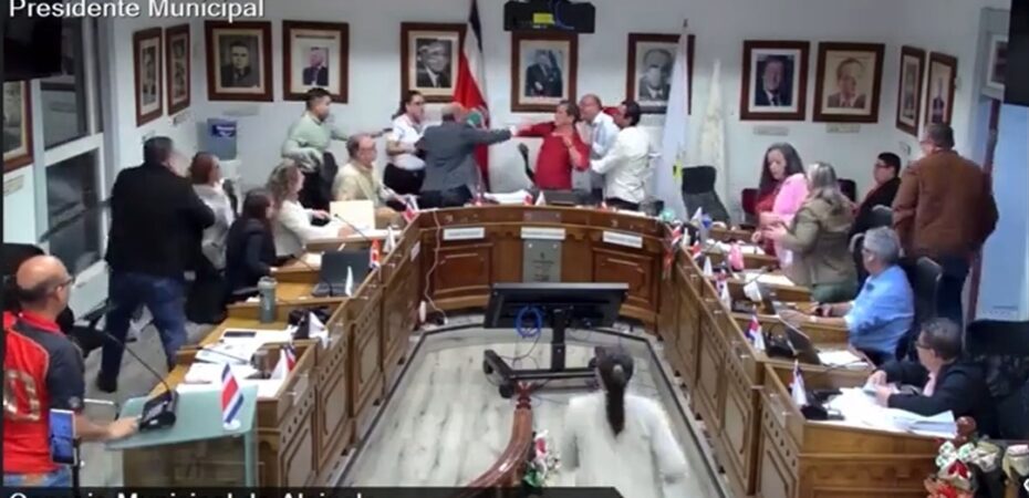 Las reuniones del consejo local terminaron con retrocesos y enfrentamientos.

 – Noticias cr