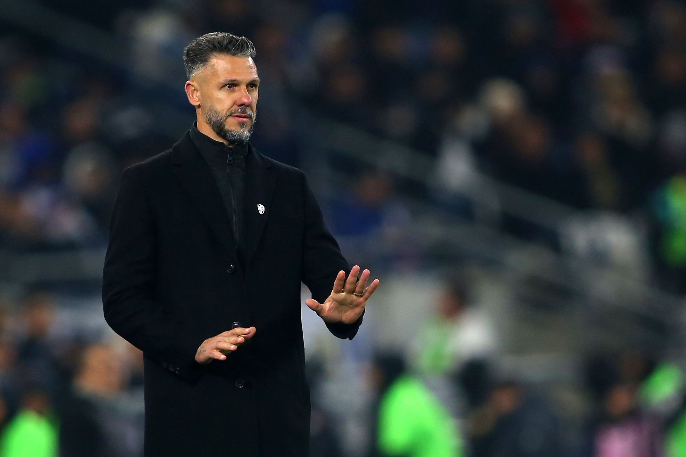 El técnico argentino y sus hijos al borde del desastre

 – Noticias cr