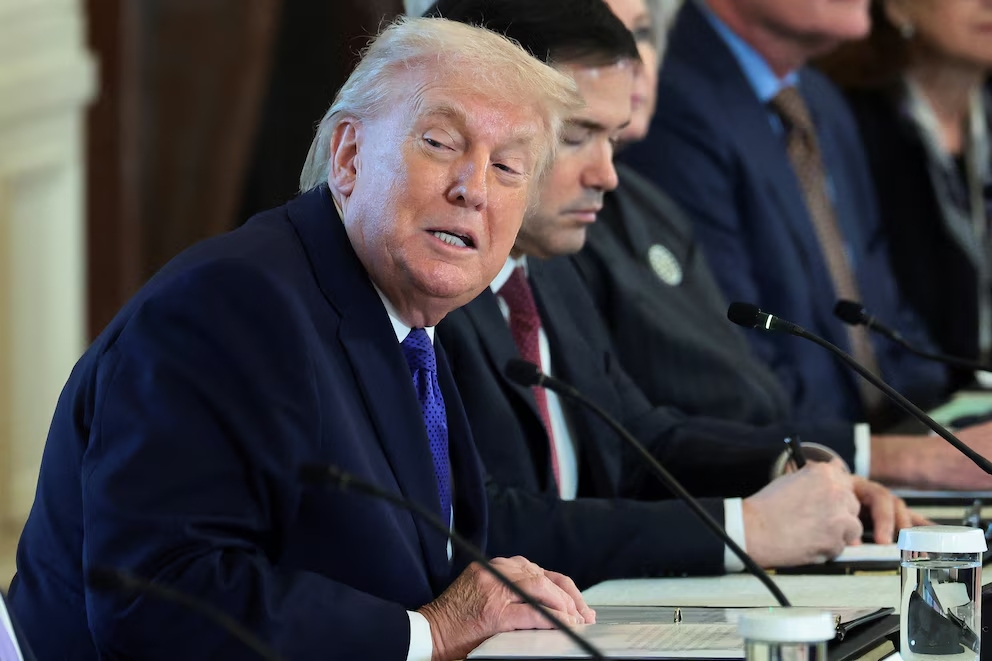 Trump dijo que EE.UU. decidirá qué petroleras trabajarán en Venezuela

 – Noticias cr