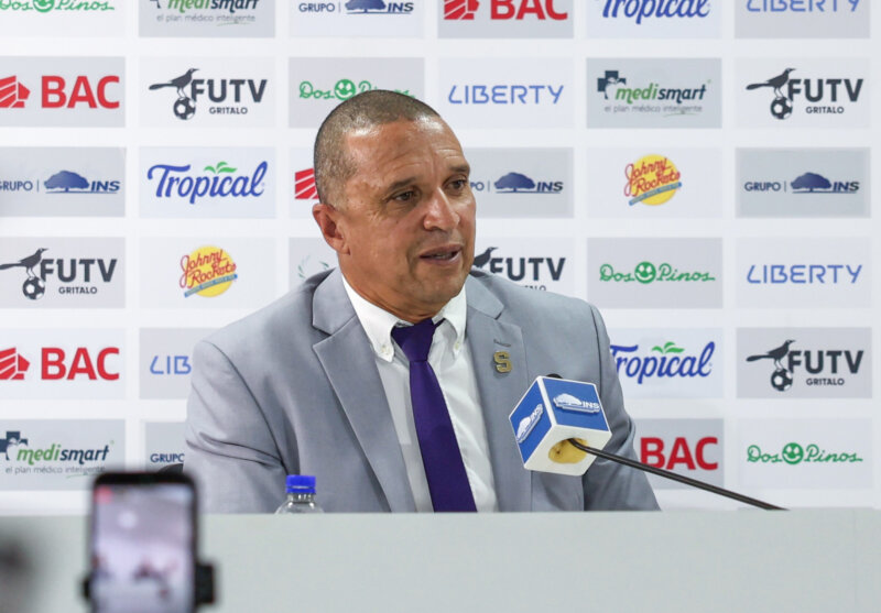 Eric Lonis debuta en YouTube y opina sobre Venezuela

 – Noticias cr