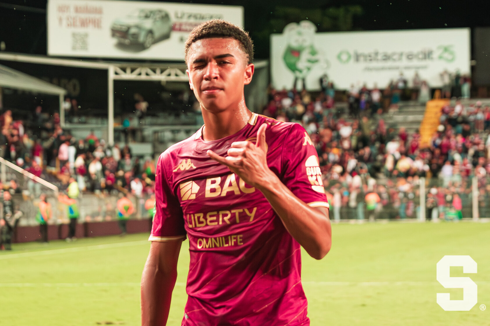 ¡Un bombazo! Kenai Mairi firma con Copenhague, Dinamarca

 – Noticias cr