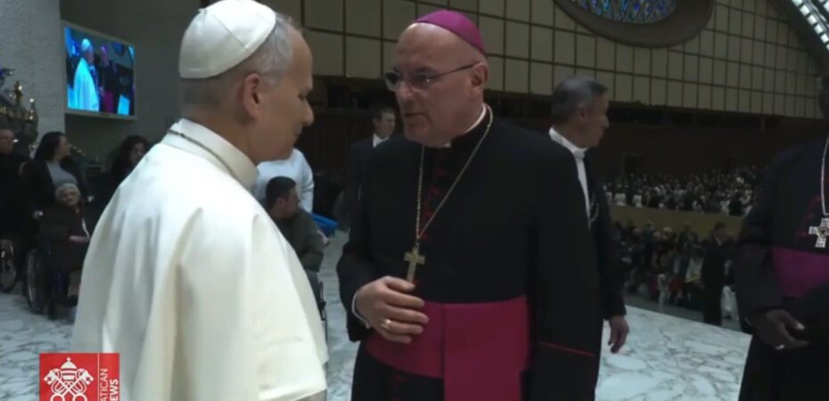 Obispo de Ciudad Quesada invita al Papa León XIV a visitar Costa Rica y le regala café

 – Noticias cr