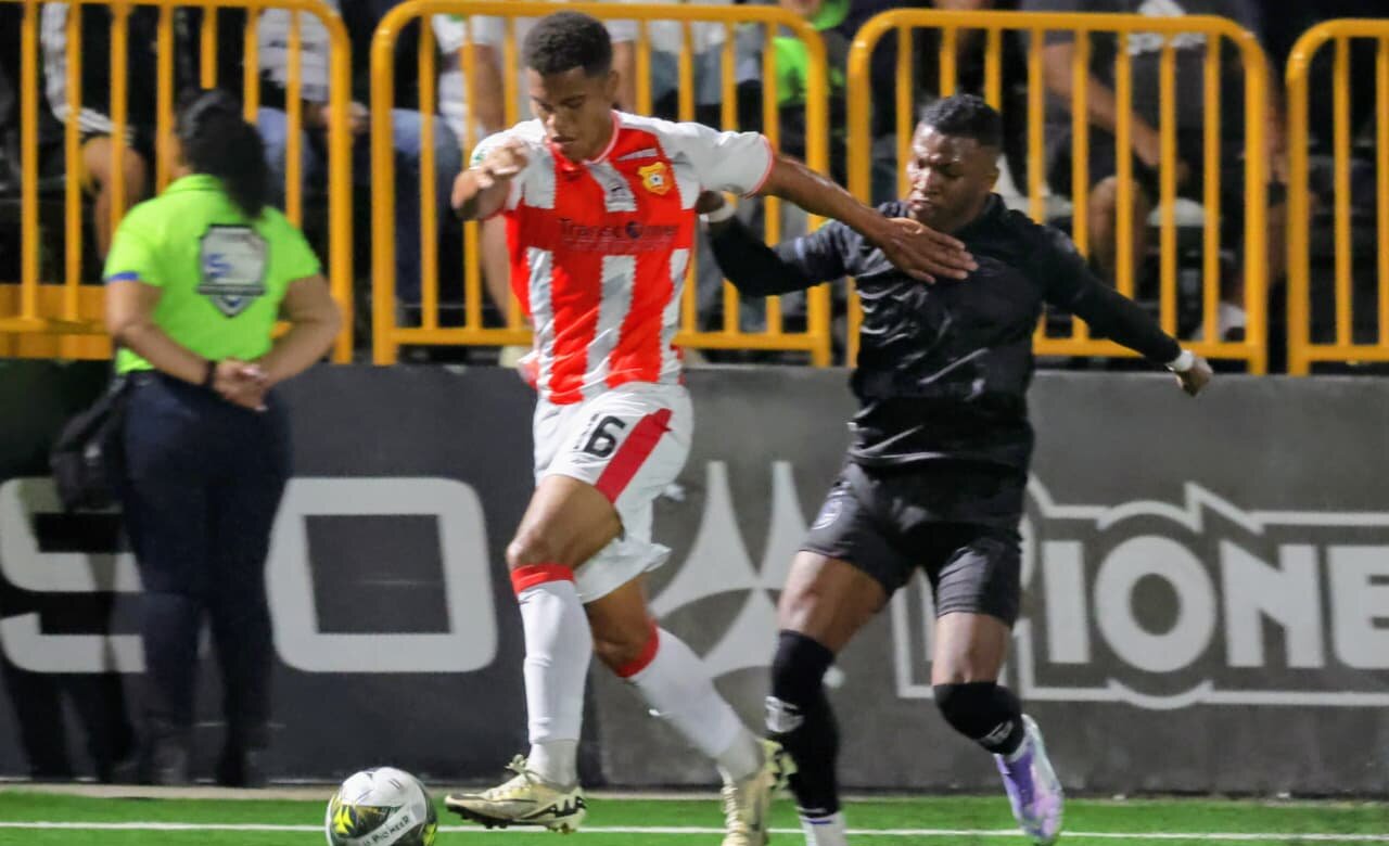 ‘El equipo’ dio un duro golpe al Carewick en su partido de estreno

 – Noticias cr