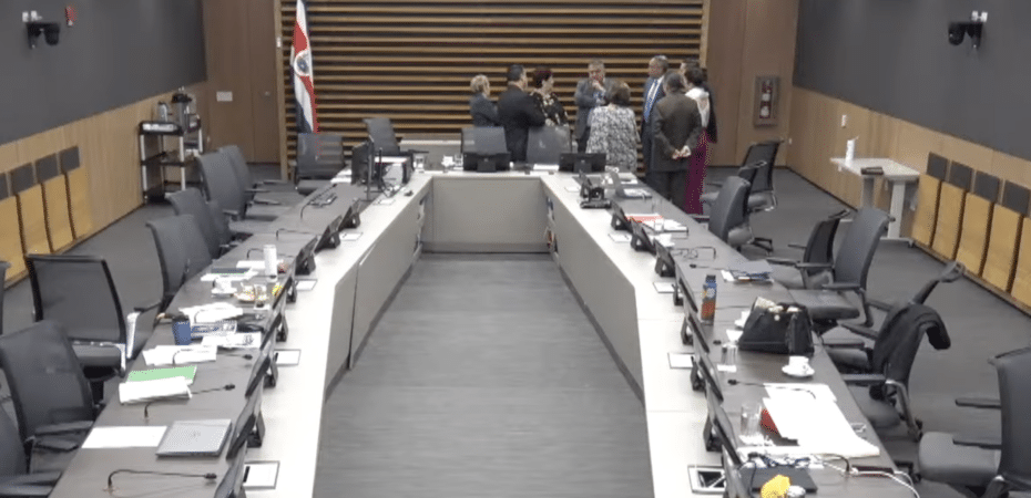 Celso Gamboa Reunión Secreta del Comité de Seguridad

 – Noticias cr